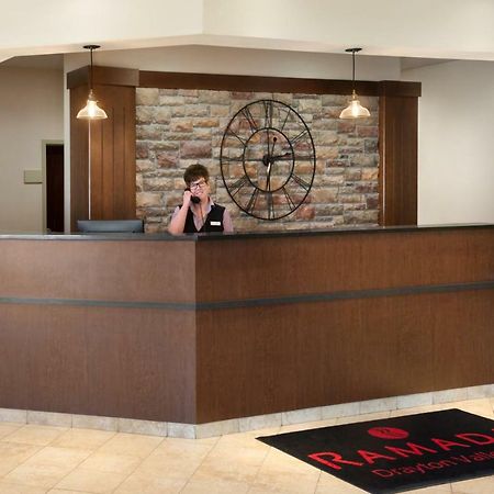 Ramada By Wyndham Drayton Valley Buitenkant foto