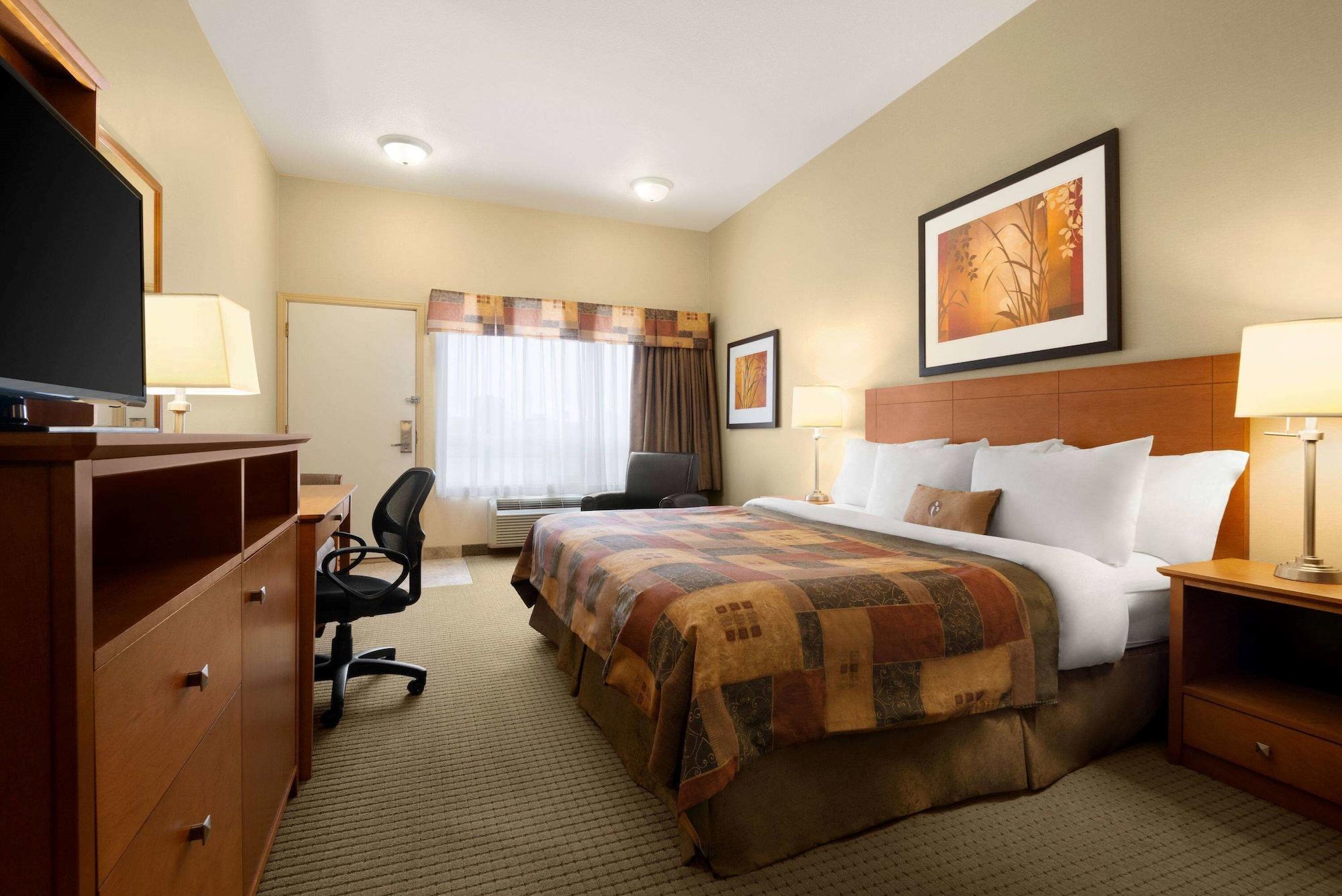 Ramada By Wyndham Drayton Valley Buitenkant foto