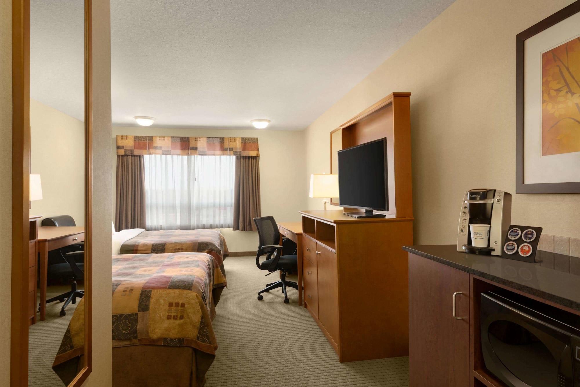 Ramada By Wyndham Drayton Valley Buitenkant foto