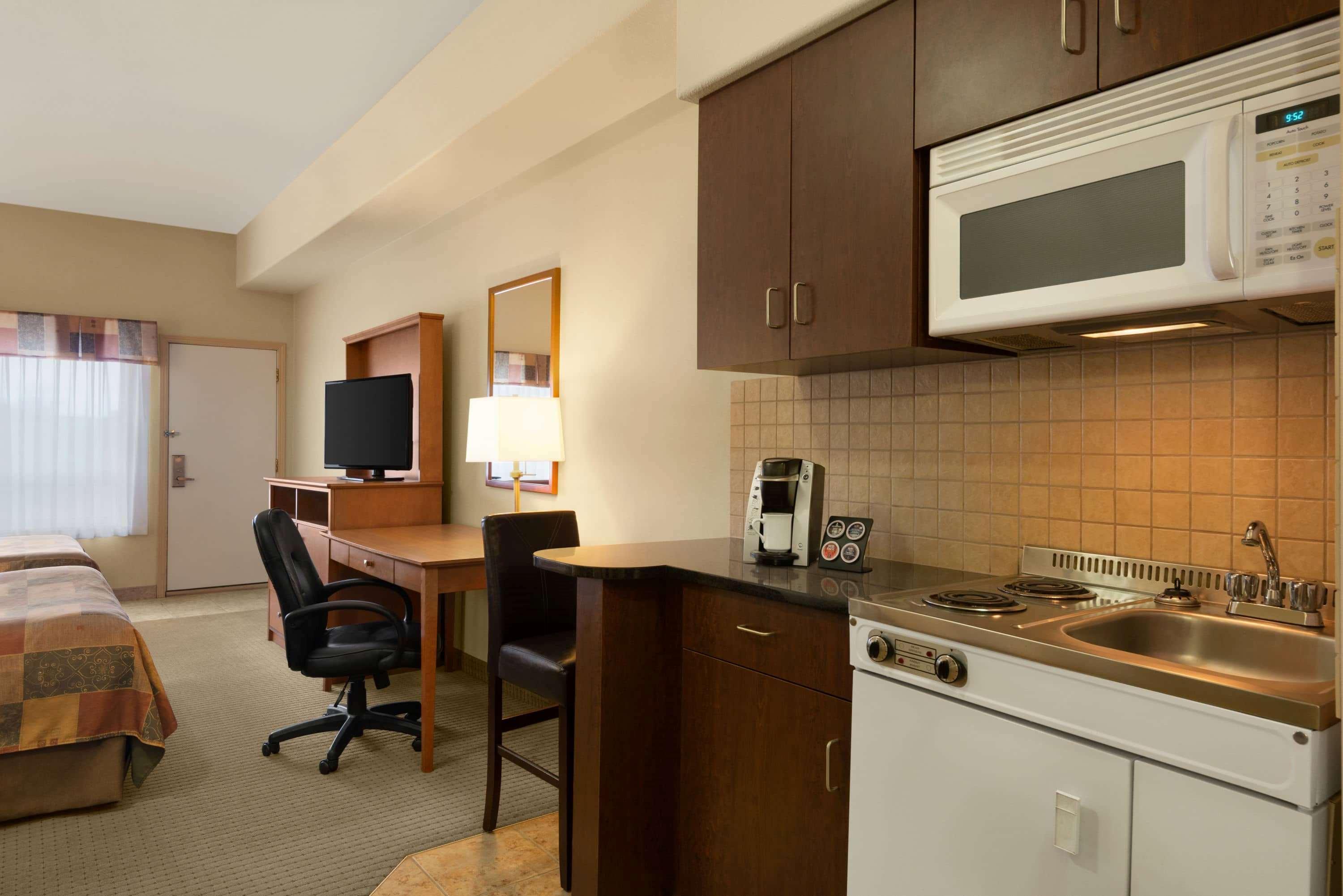 Ramada By Wyndham Drayton Valley Buitenkant foto