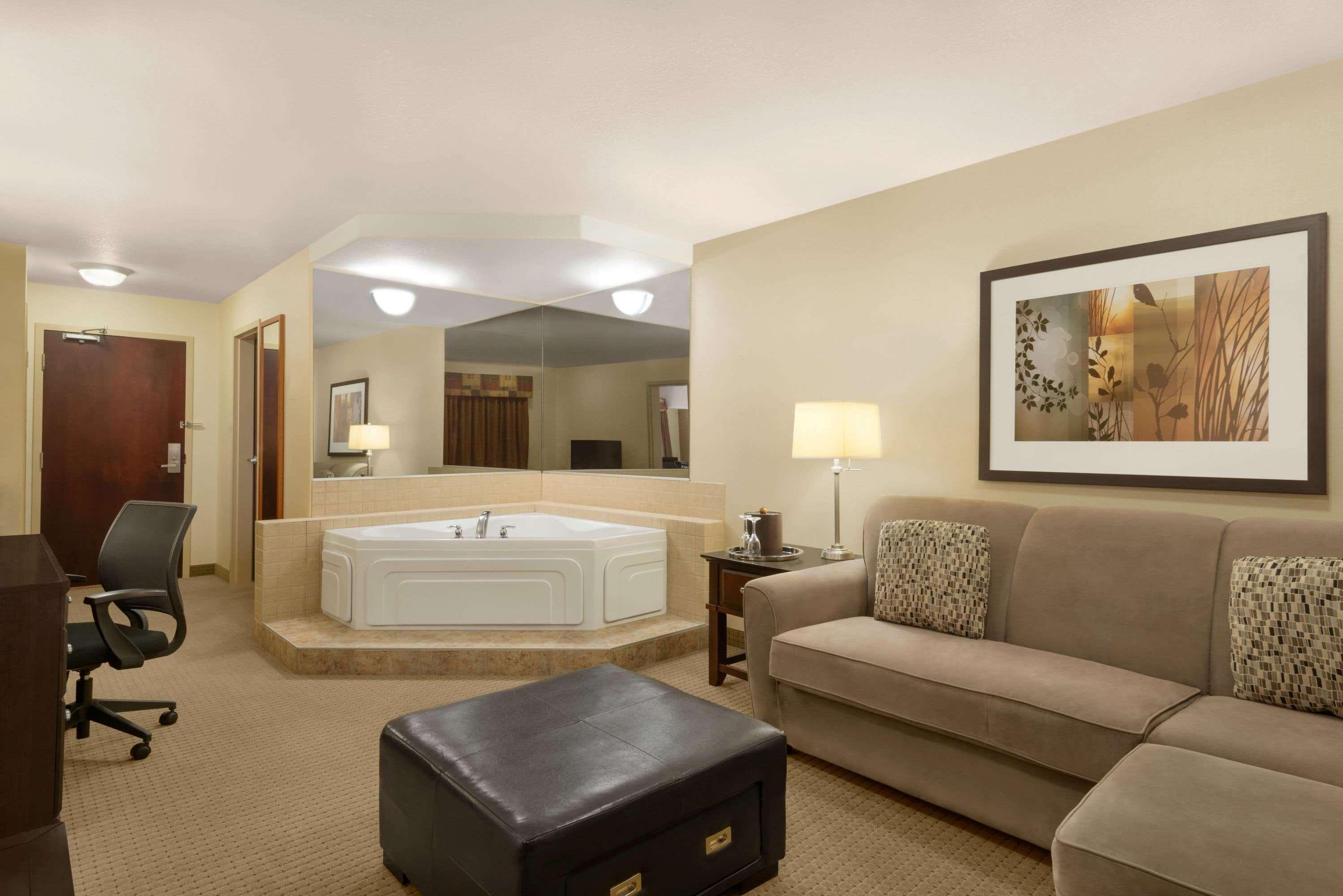 Ramada By Wyndham Drayton Valley Buitenkant foto